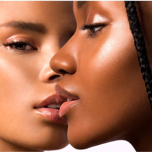 Light/Medium The Face Illuminating Self-Tan Drops - Picture 6 of 6